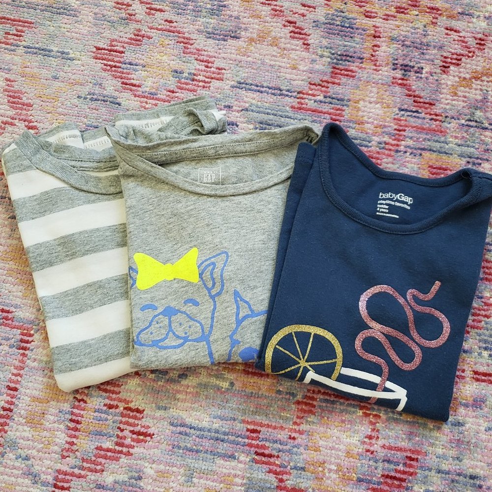 LOT - 3 short sleeved T-shirts